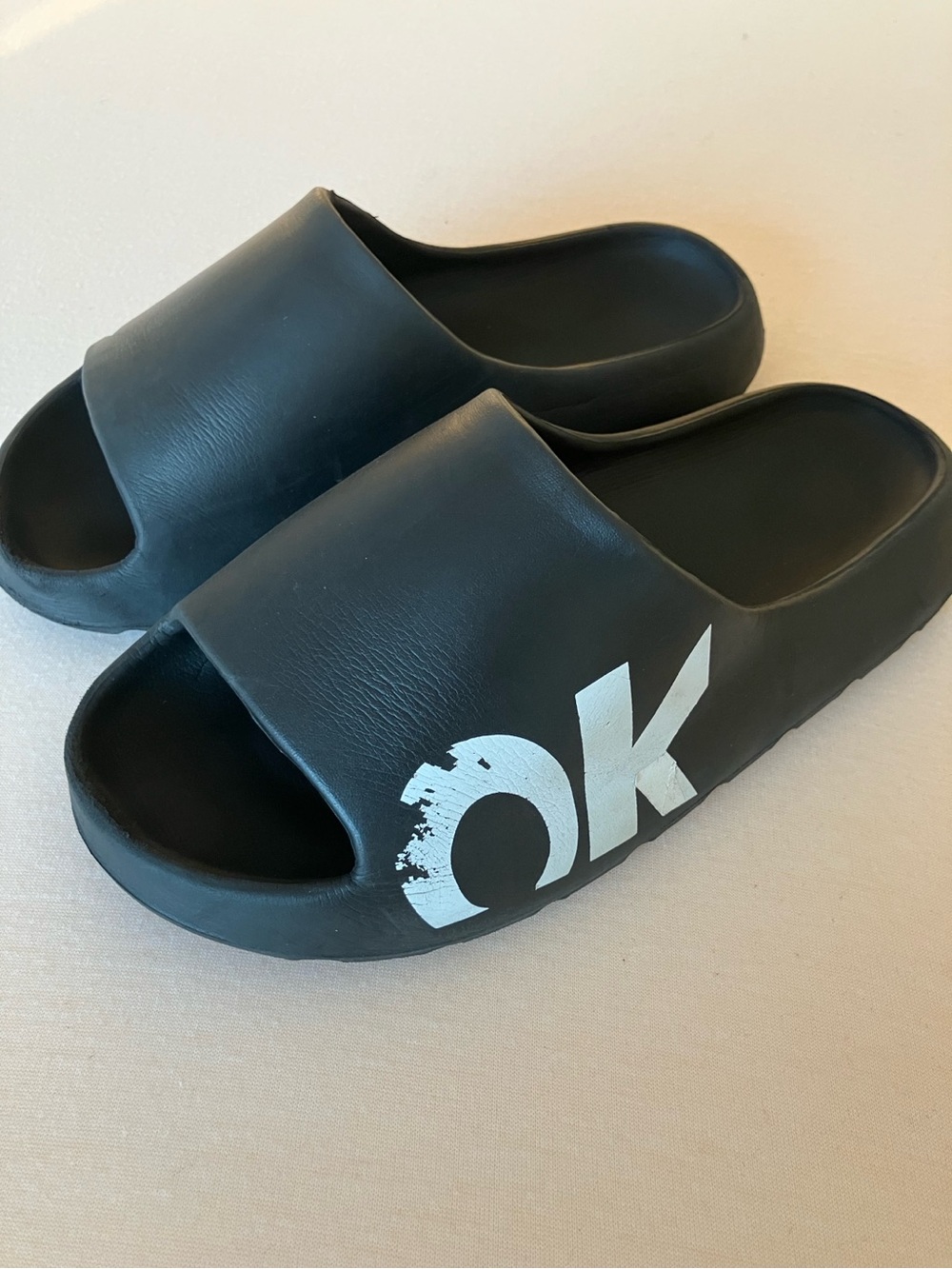 Men's Black Cloud Pillow “OK” Slides Streetwear Foam Sandals Size 9
